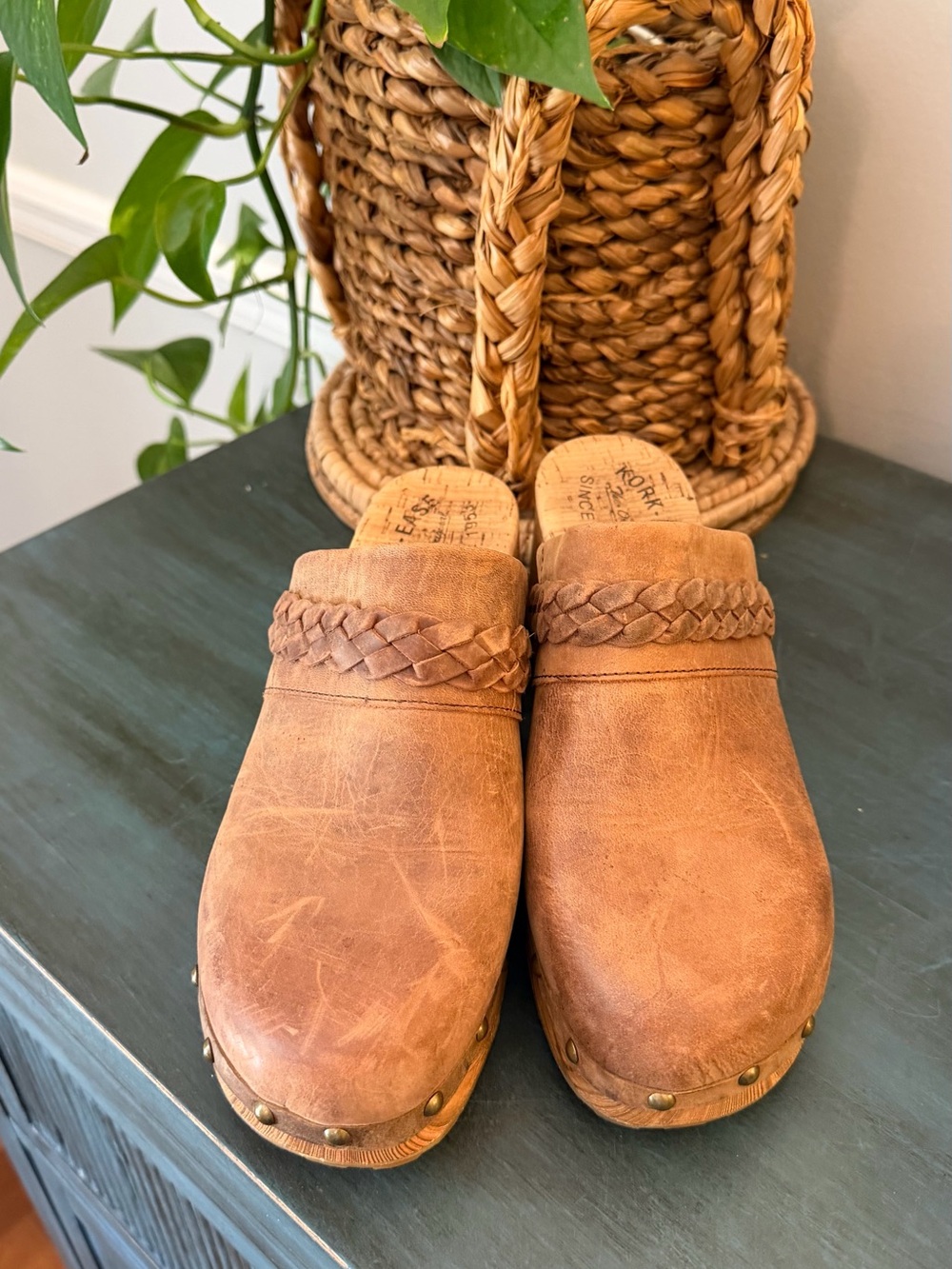 KORK EASE Tilly Brown Leather Studded Clogs Wooden Platform Soles size 8M